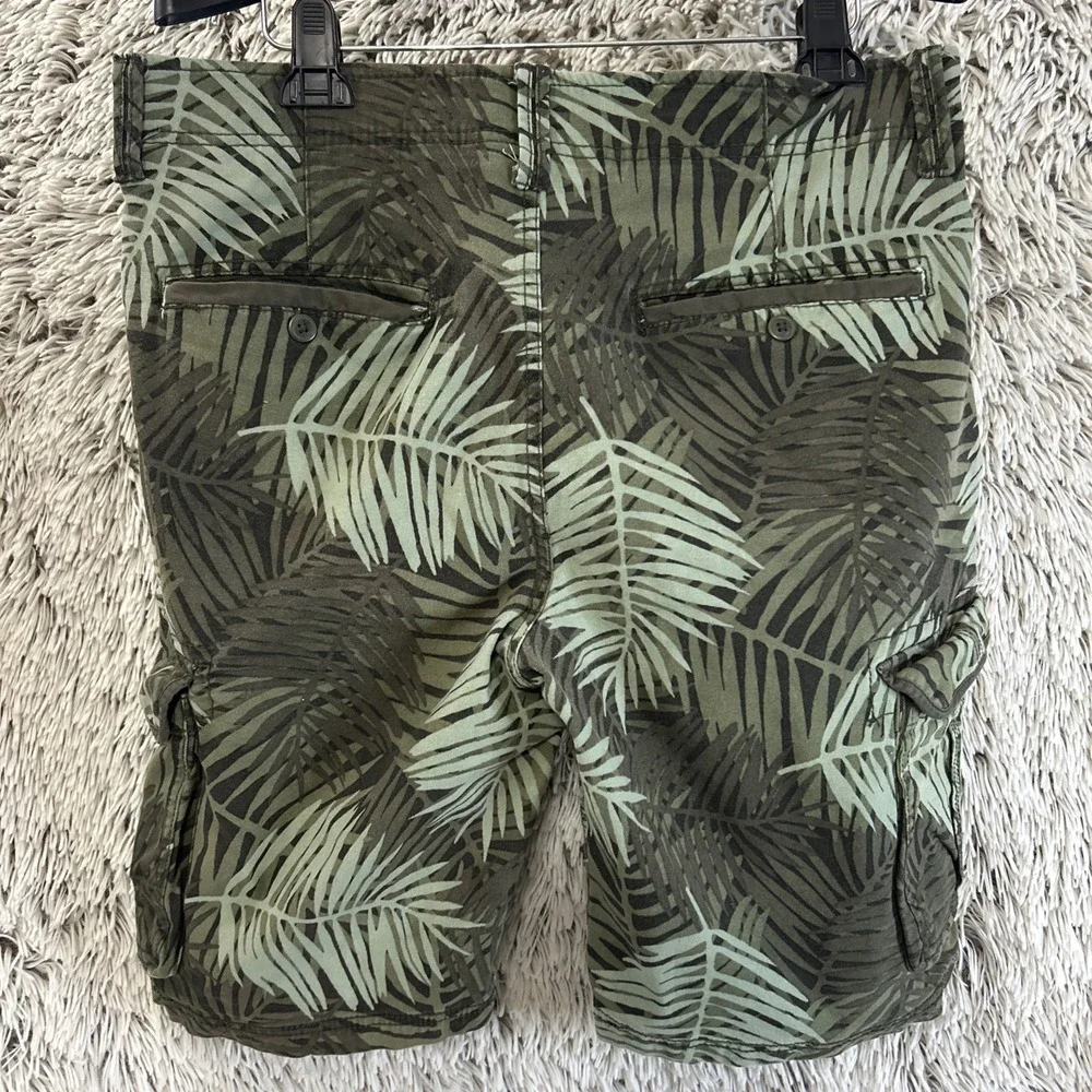 Camouflage Green Palms Tropical‎ Cargo Utility Shorts Flex Waist Size 36 Bermuda
